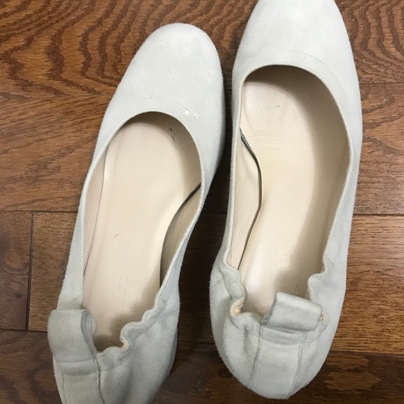 Everlane Day Heel in Bone Suede - Picture 3 of 5